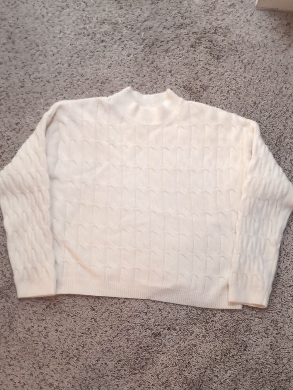 Commense Cream Cable-Textured Turtleneck Cropped Sweater